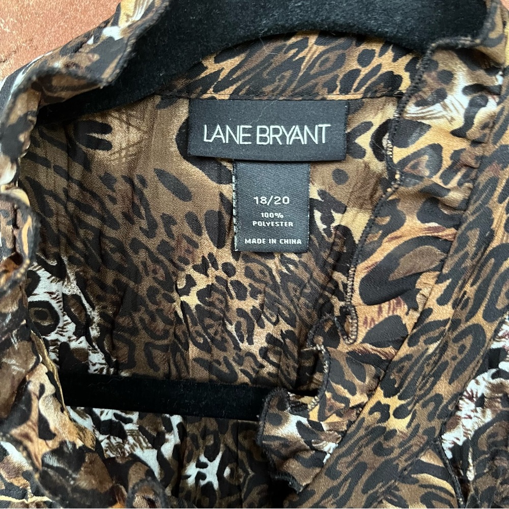 Safari print Lane Bryant comfortable blouse. 18/20 - Picture 3 of 9